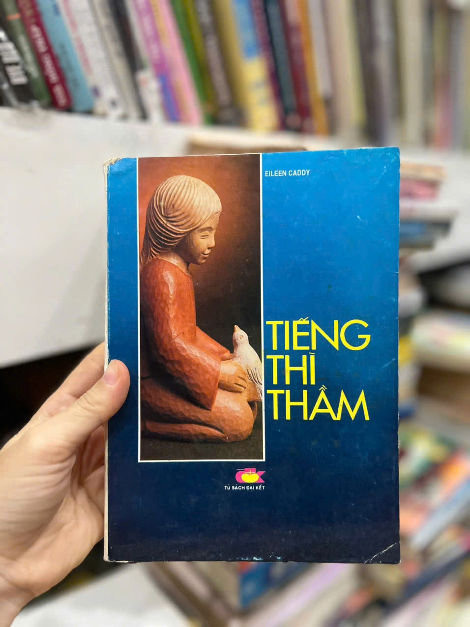 Tiếng Thì Thầm by Eileen Caddy - Sách Book Cover - Ngọc Hiển Books