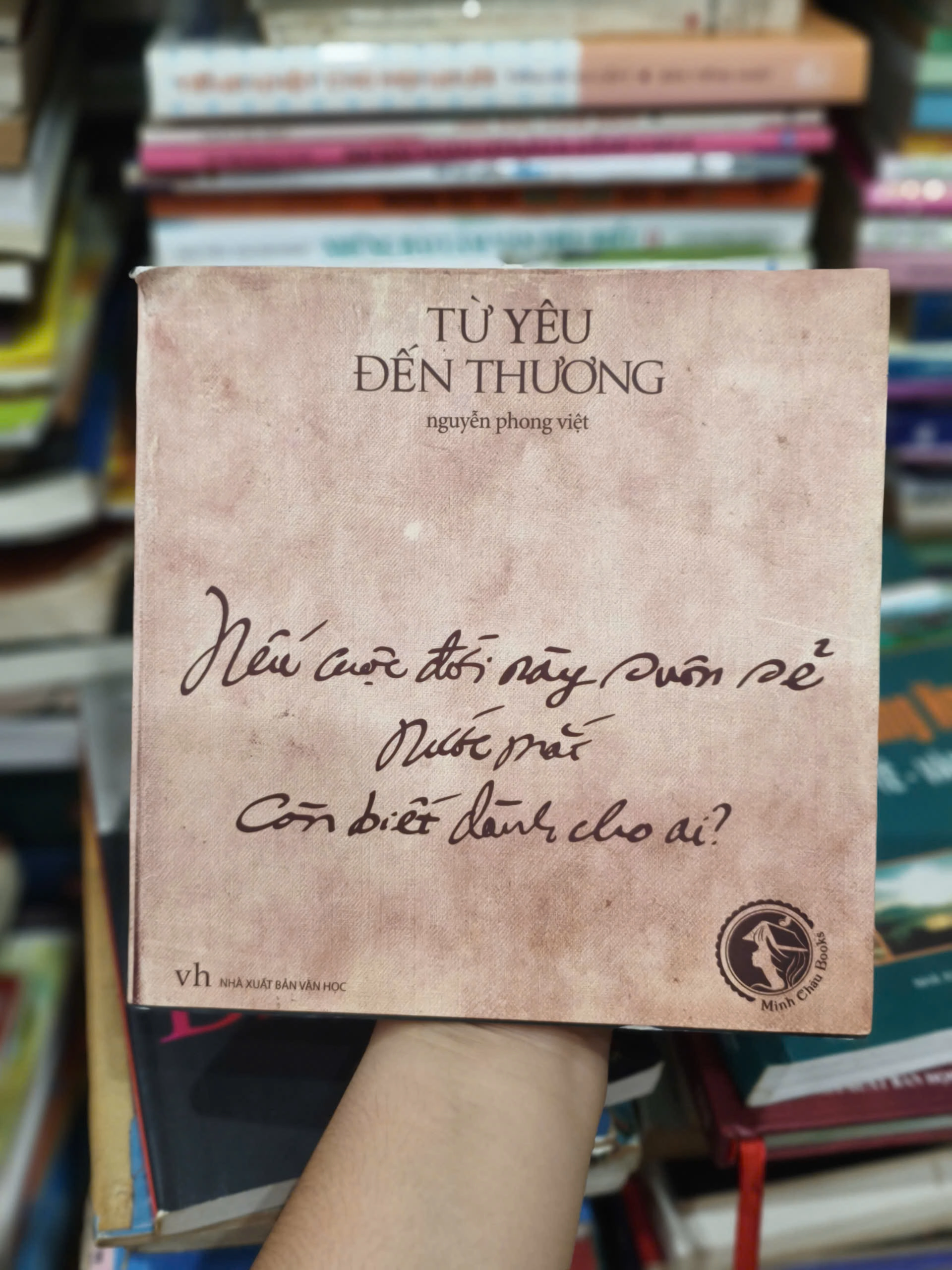 Nếu cuộc đời này suôn sẻ, nước mắt còn biết dành cho ai? by Nguyễn Phong Việt - Sách Book Cover - Ngọc Hiển Books