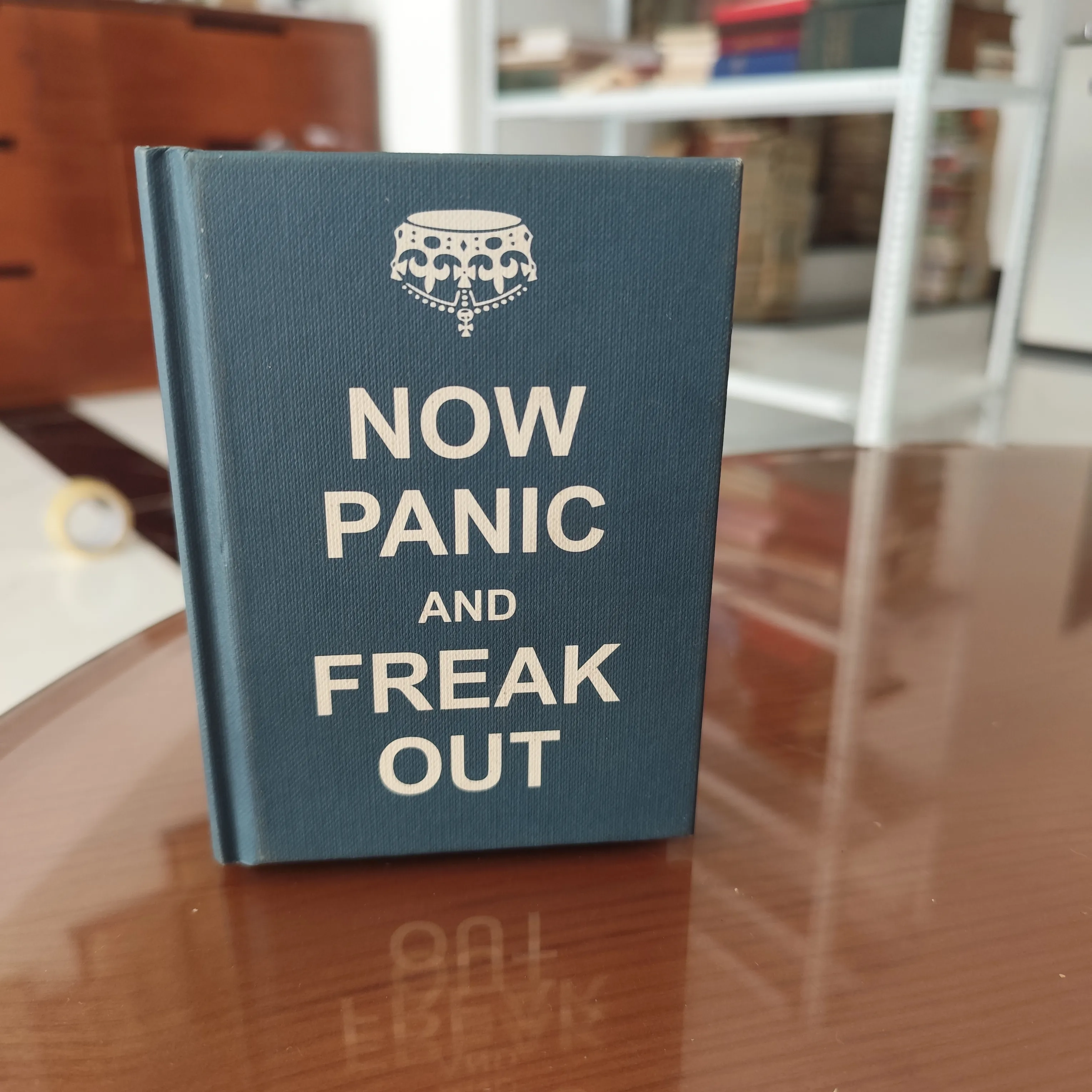 Now Panic And Freak out by  - Sách Book Cover - Ngọc Hiển Books