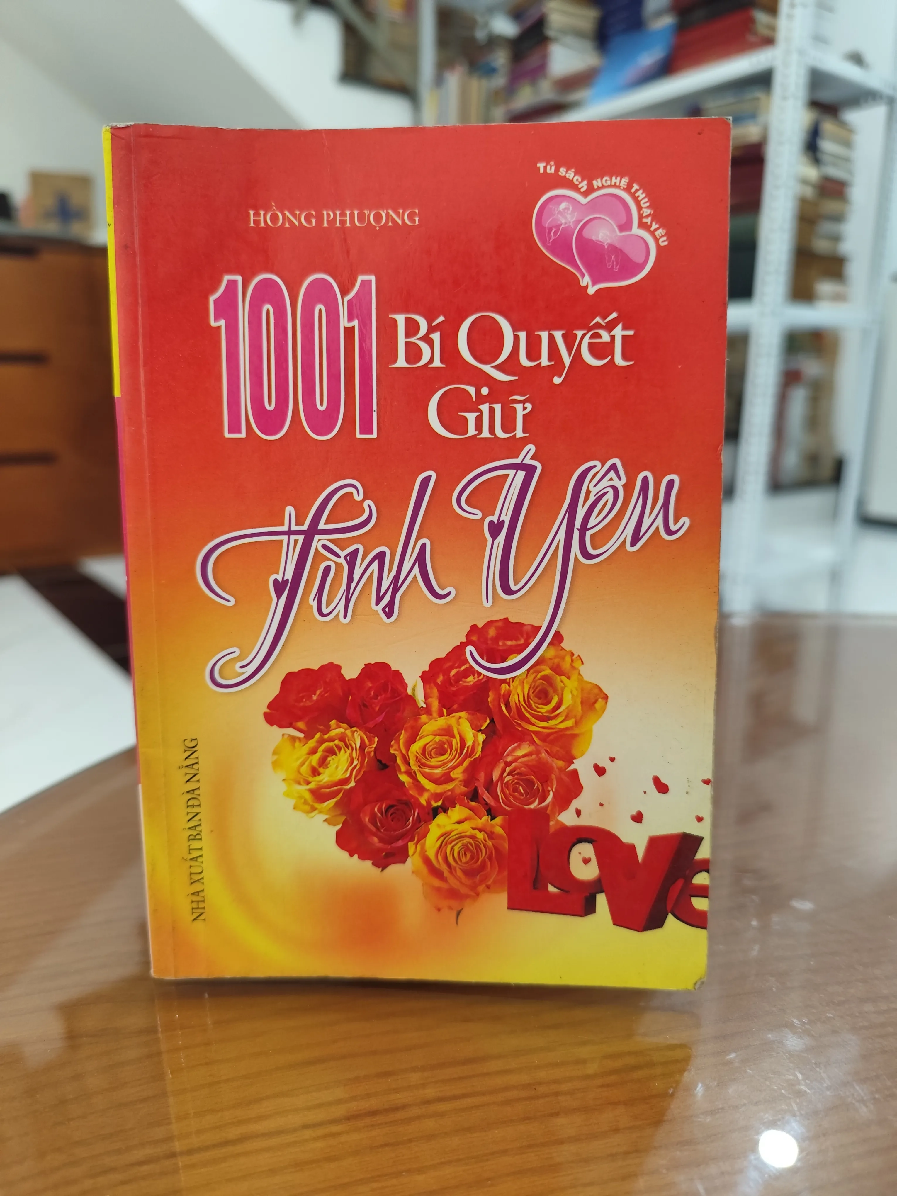 1001 bí quyết giữ tình yêu by  - Sách Book Cover - Ngọc Hiển Books