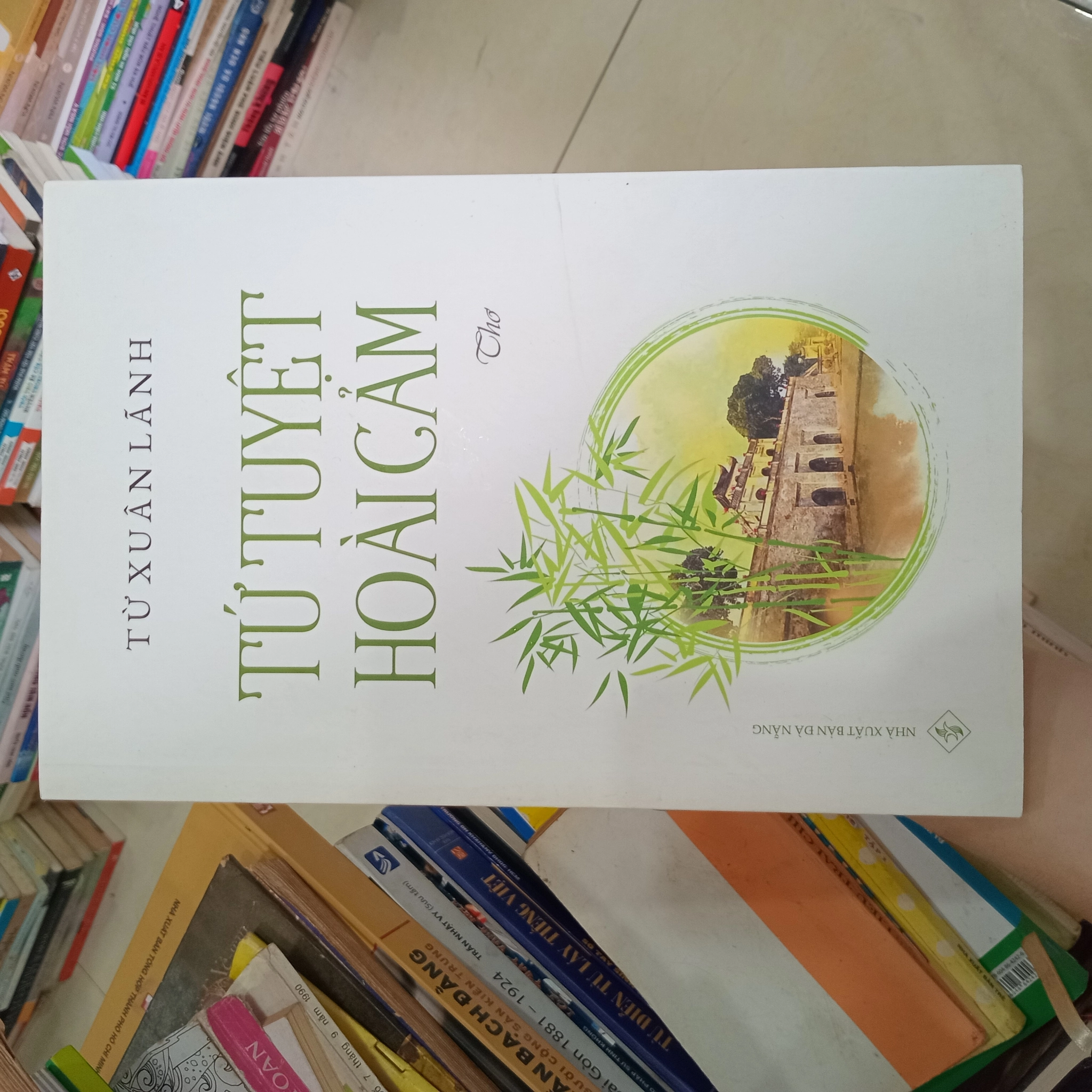 Tứ tuyệt hoài cảm 📚 by  - Sách Book Cover - Ngọc Hiển Books
