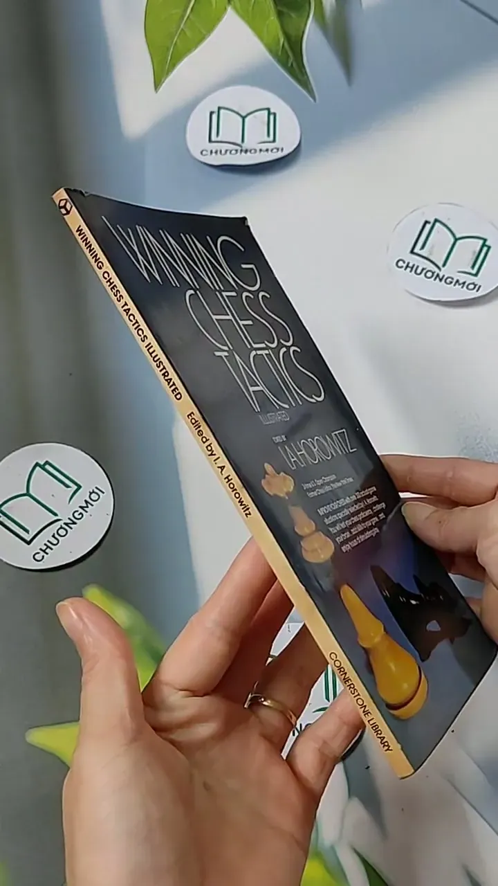 [MIỄN PHÍ BỌC SÁCH] Winning Chess Tatics Illustrated - I. A. Horowitz 703109