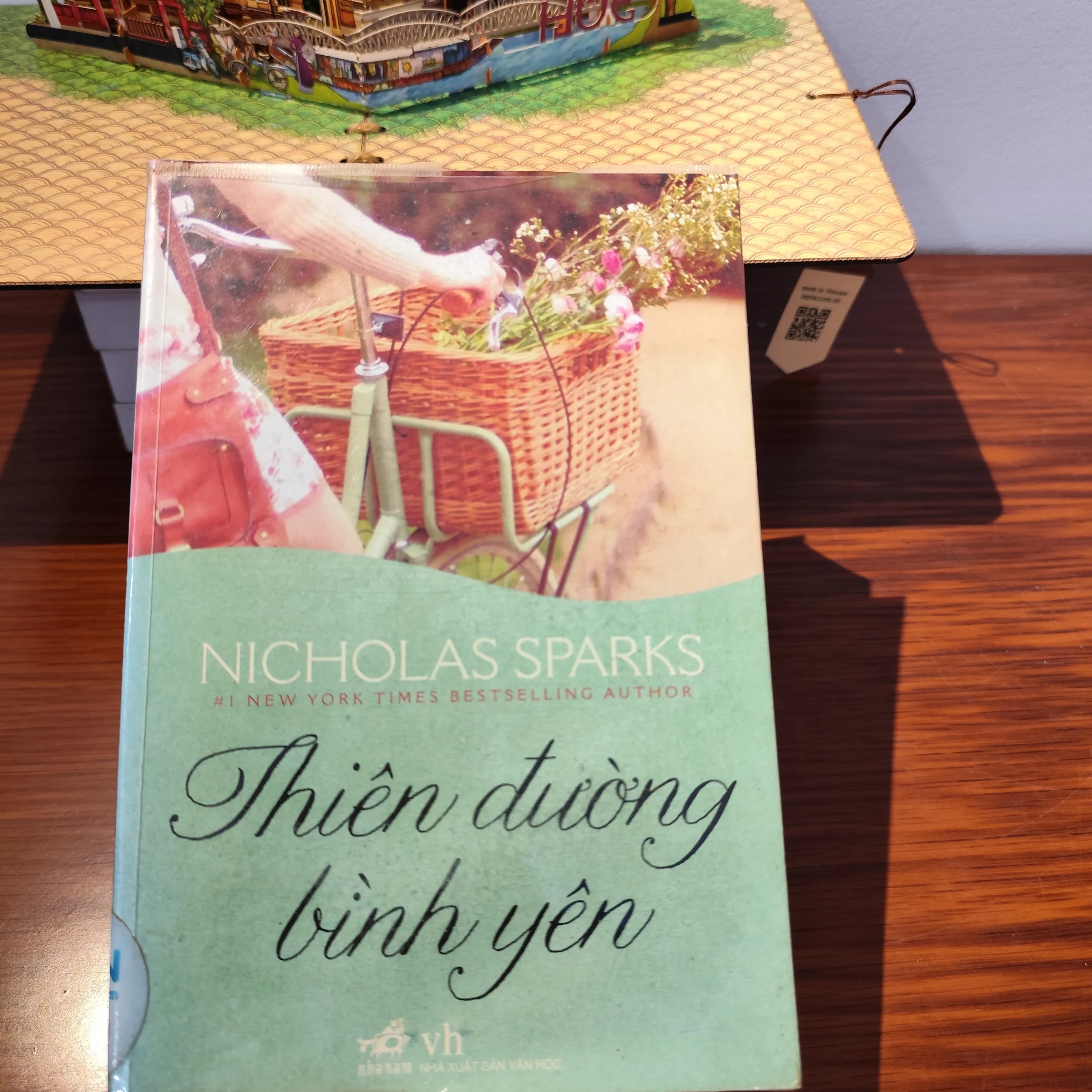 Thiên đường bình yên by  - Sách Book Cover - Ngọc Hiển Books