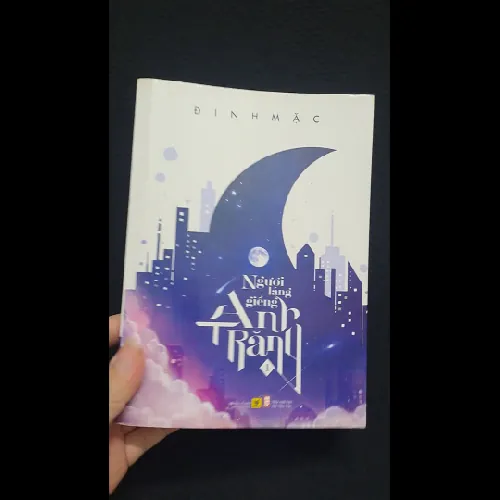 Người láng giềng ánh trăng - Đinh Mặc