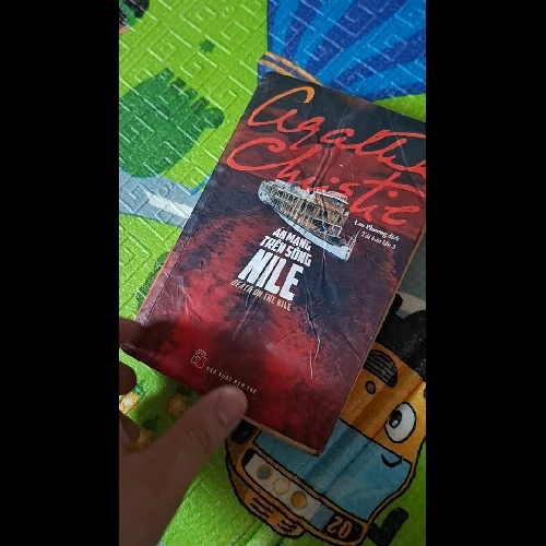 Án mạng trên sông Nile