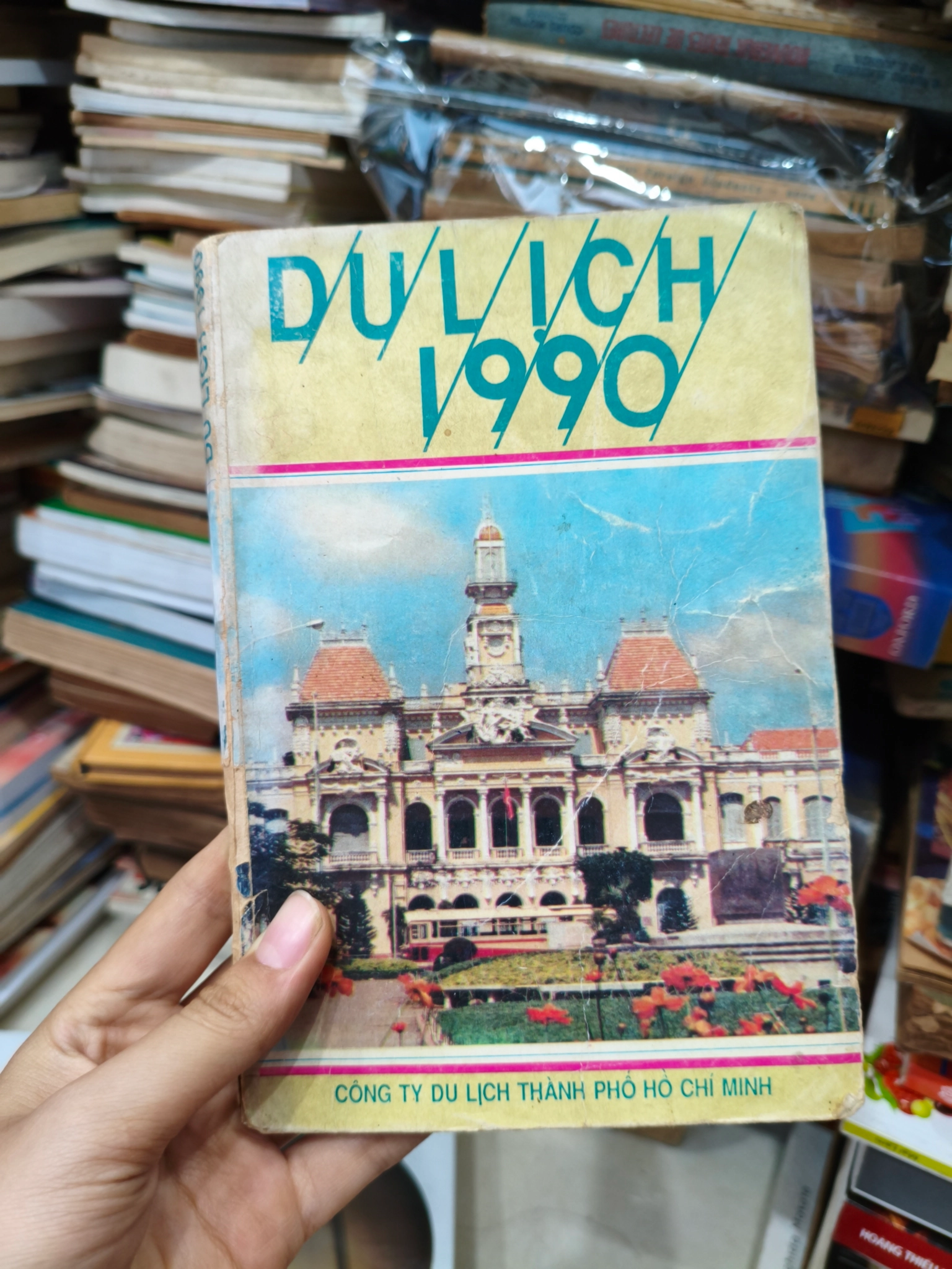 Du lịch 1990 🌱 by  - Sách Book Cover - Ngọc Hiển Books