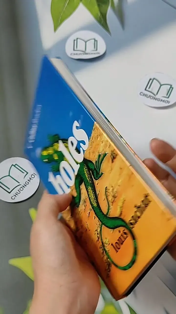 [MIỄN PHÍ BỌC SÁCH] Holes - Louis Sachar 703088