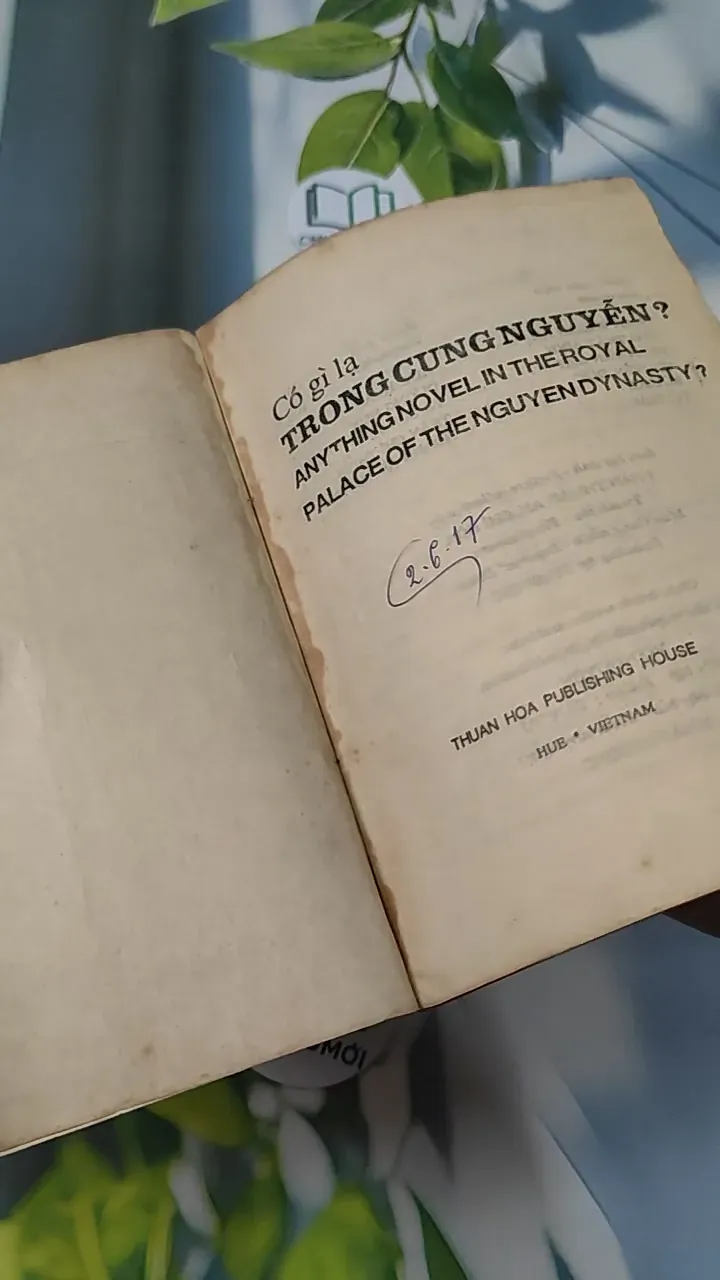 [XƯA] Có Gì Lạ Trong Cung Nguyễn? (Song Ngữ) (1991) - Compilers 775977