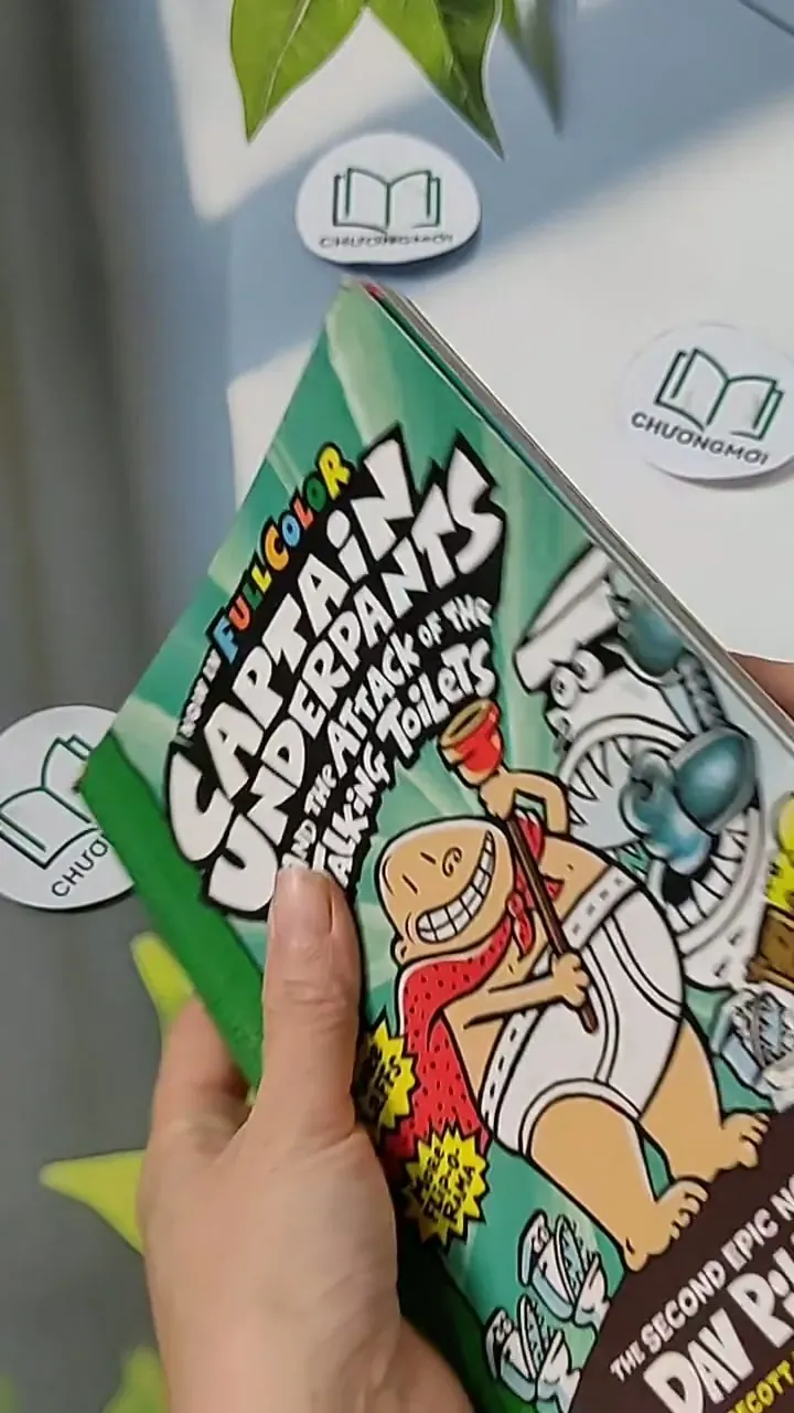 Captain Underpants and the Attack of the Talking Toilets - Dav Pilkey 703114