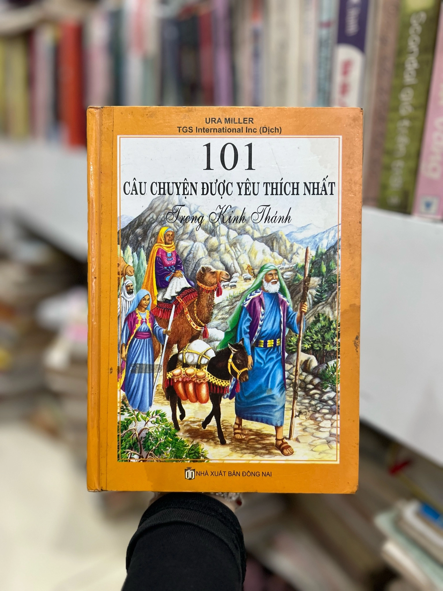 101 câu chuyện được yêu thích nhất trong kinh thánh - sách trẻ em màu bìa cứng by  - Sách Book Cover - Ngọc Hiển Books