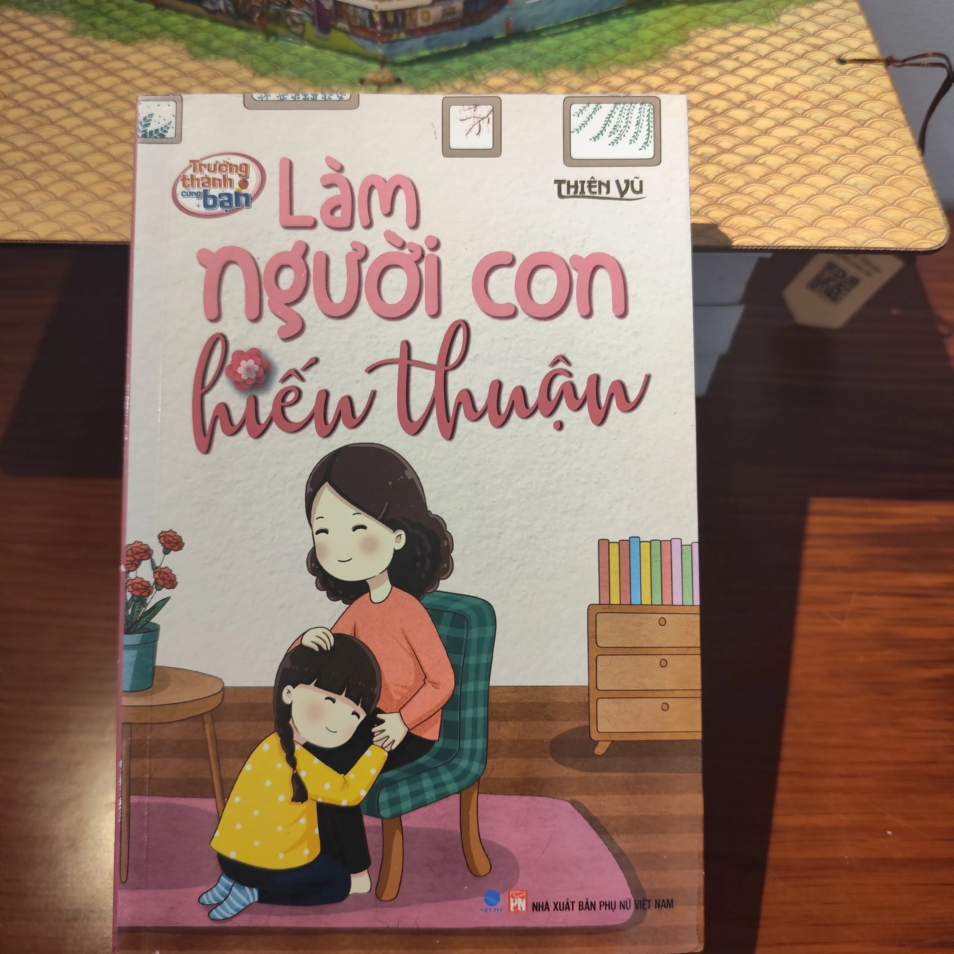 Làm người con hiếu thuận by  - Sách Book Cover - Ngọc Hiển Books