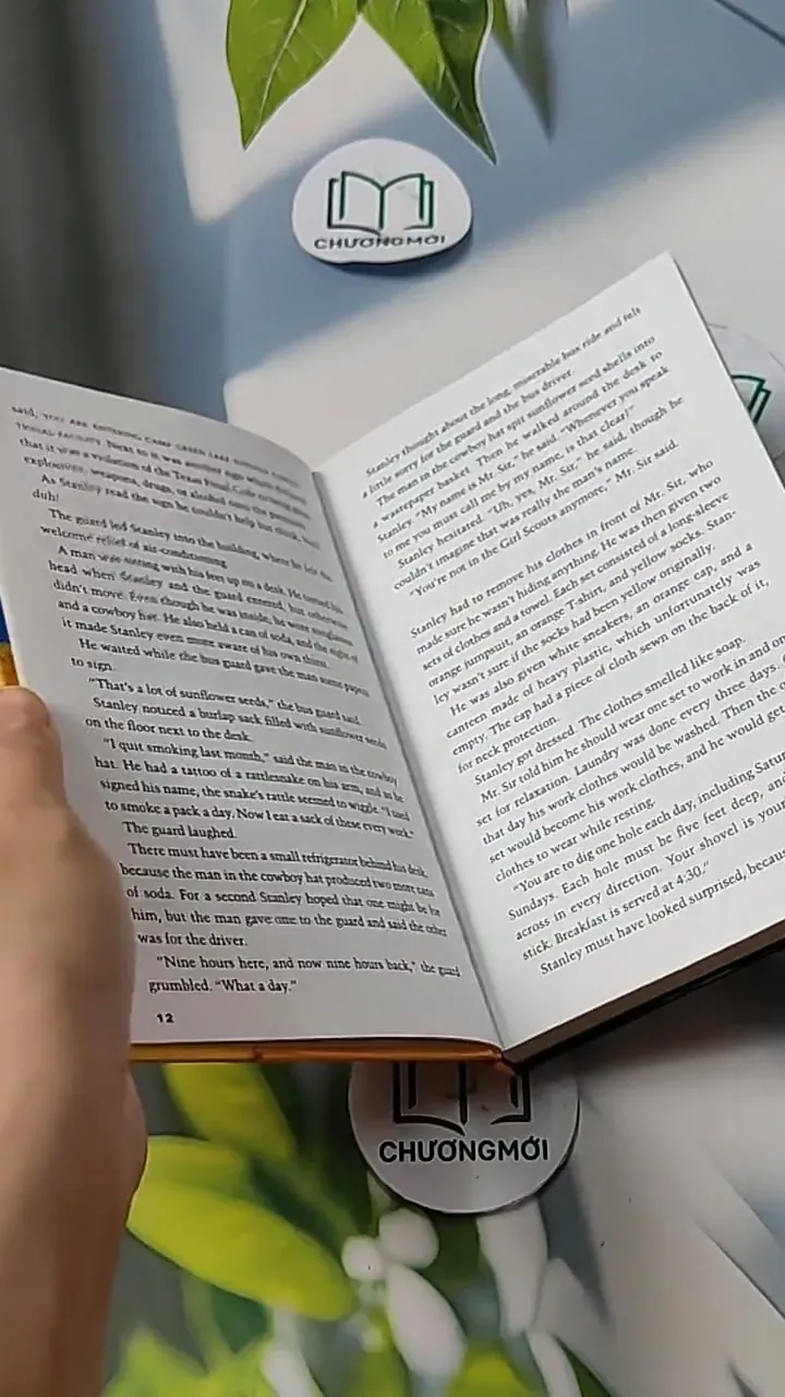 [MIỄN PHÍ BỌC SÁCH] Holes - Louis Sachar 703088