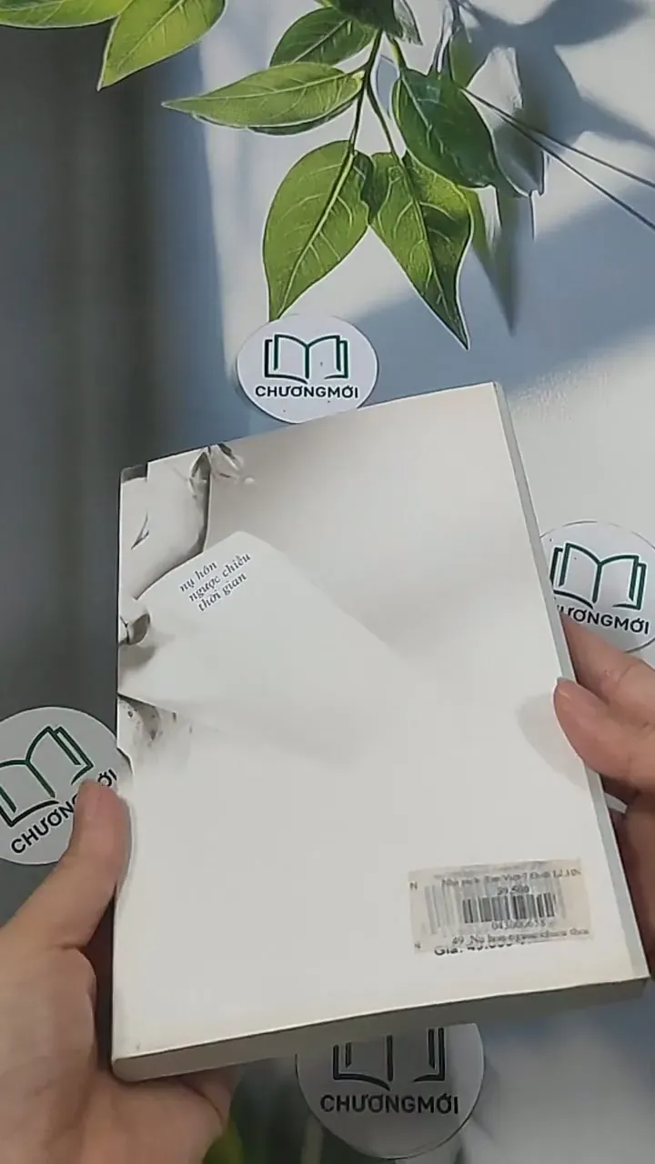 Nụ hôn ngược chiều thời gian - Dương Thụy 694928