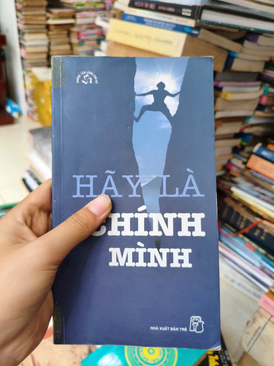 Hãy là chính mình 🌳 by  - Sách Book Cover - Ngọc Hiển Books