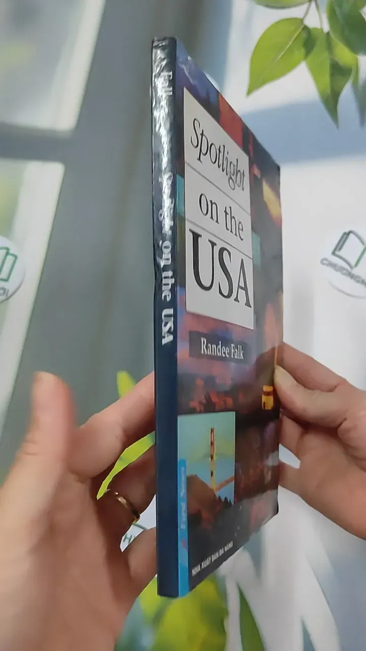 Spotlight on the USA - Randee Falk 754540