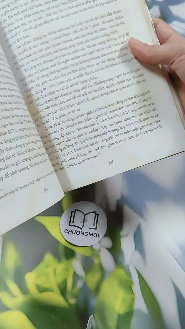 Tín Đồ Shopping Oanh Tạc Manhattan - Sophie Kinsella 744776