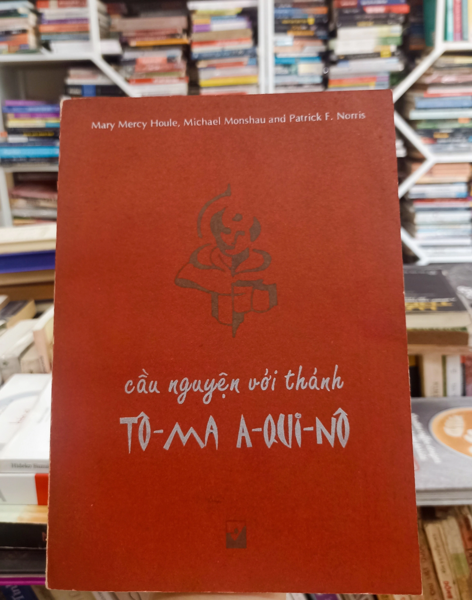 Cầu nguyện với Thánh Tô - Ma A - Qui - Nô 🌻 by  - Sách Book Cover - Ngọc Hiển Books