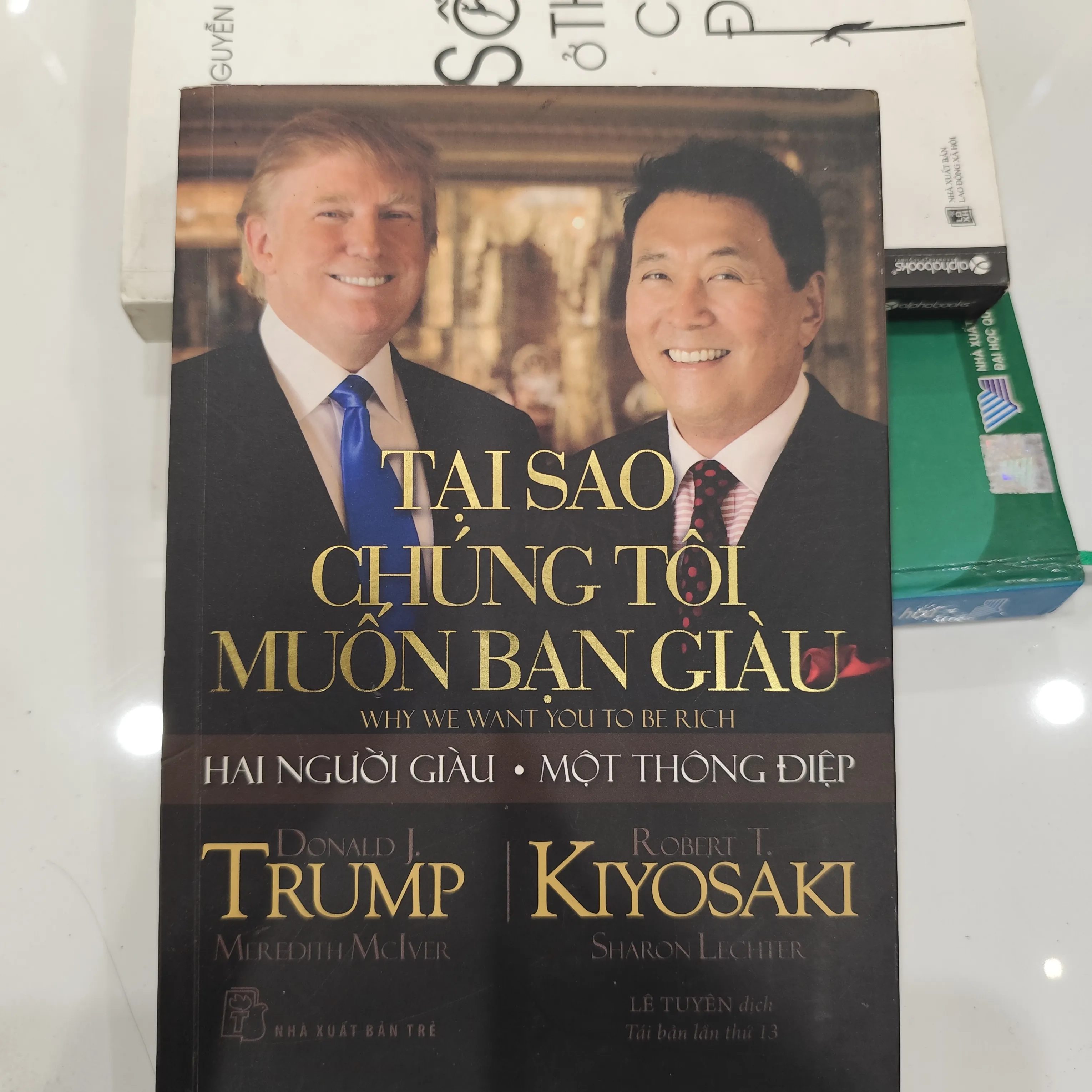 Tại sao chúng tôi muốn bạn giàu by  - Sách Book Cover - Ngọc Hiển Books