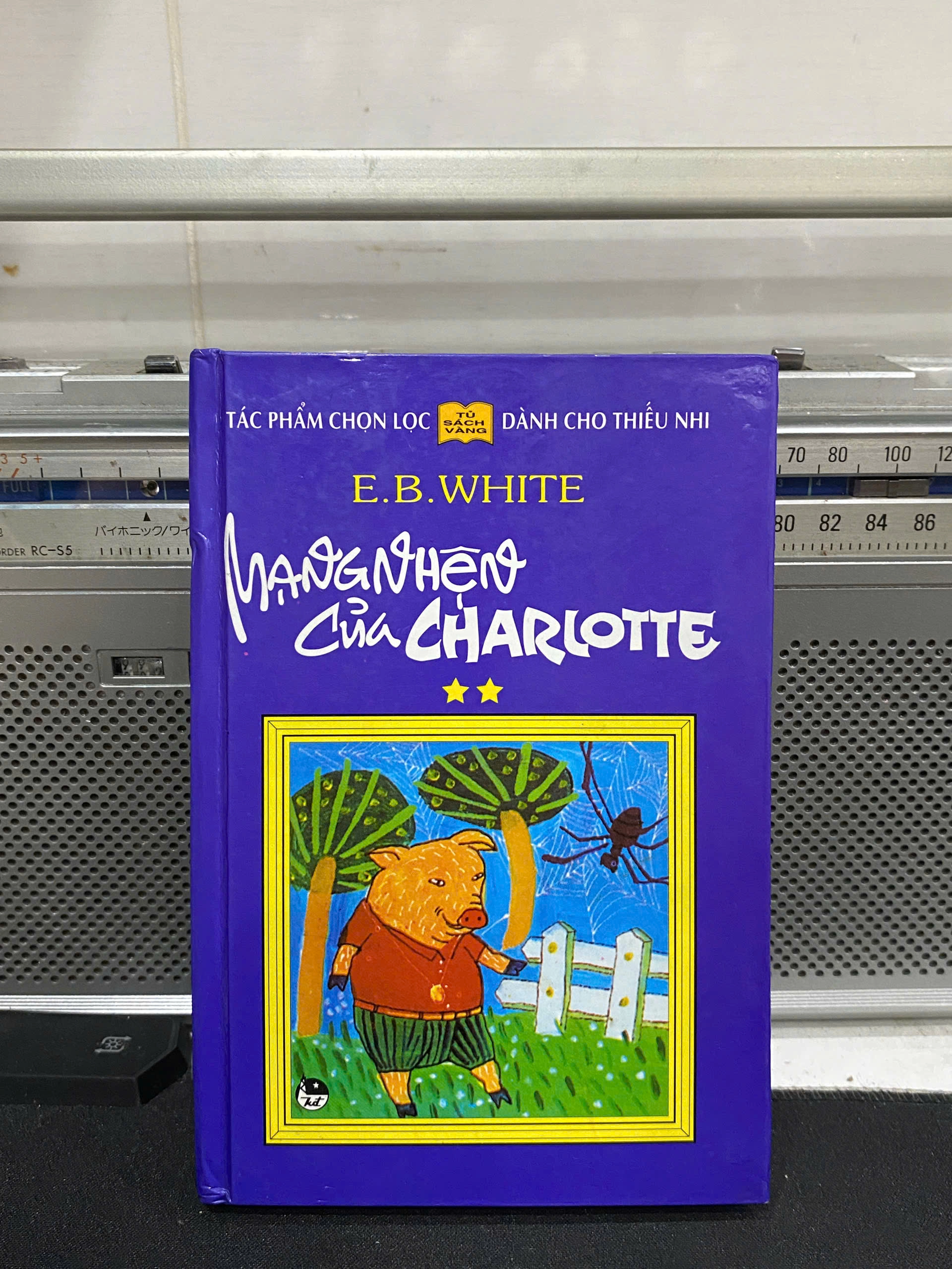 Mạng Nhện Của Charlotte by  - Sách Book Cover - Ngọc Hiển Books