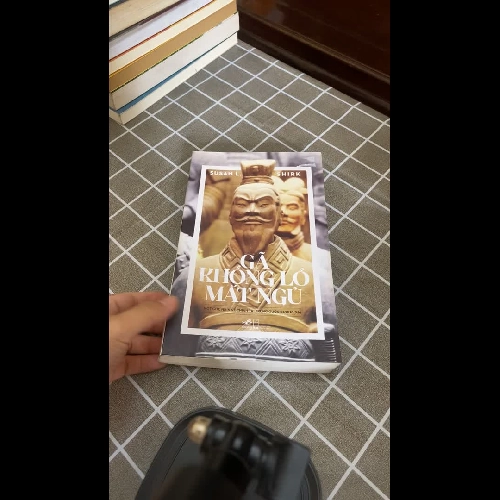 Sách Gã Khổng Lồ Mất Ngủ - Susan L. Shirk