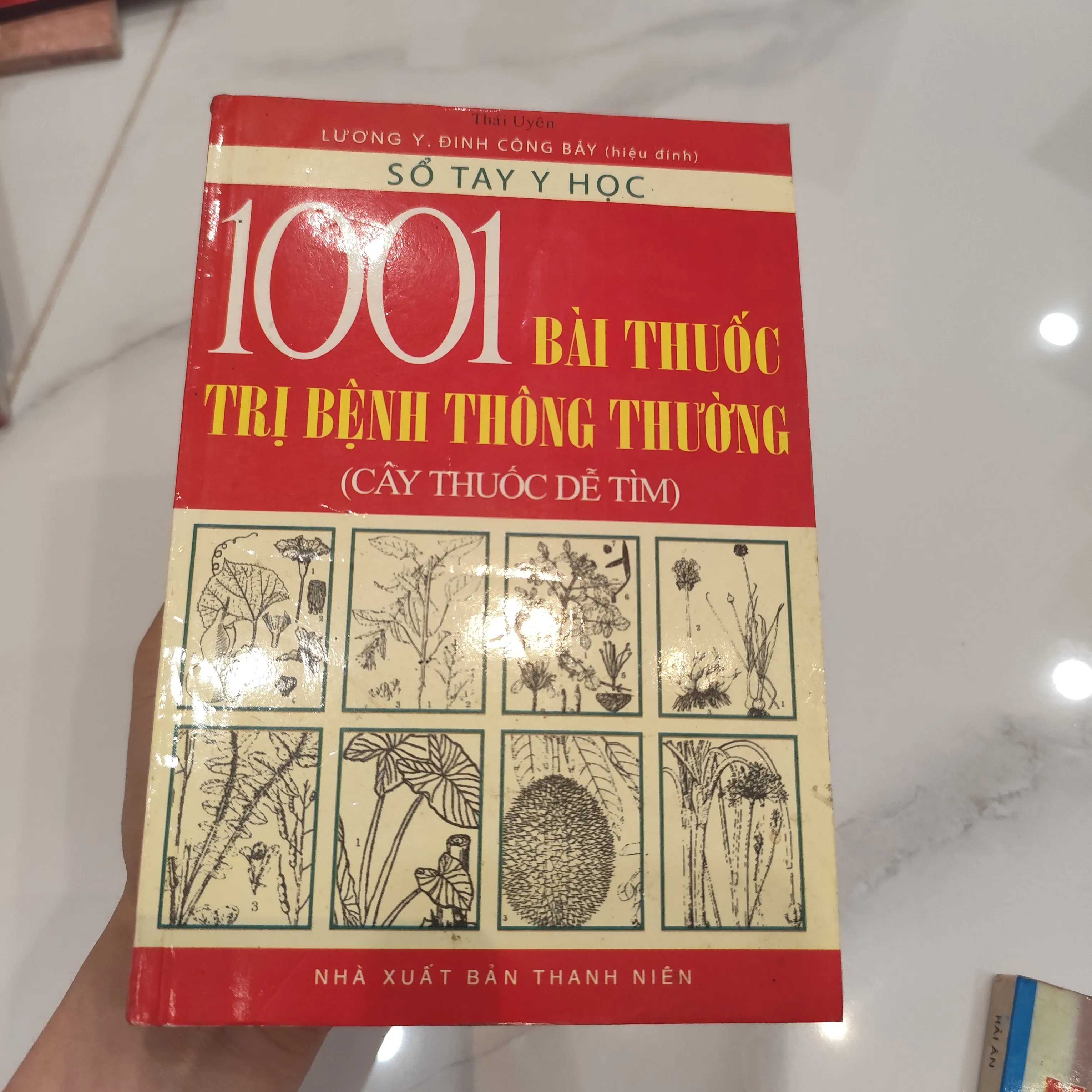 1001 bài thuốc trị bệnh thông thường by  - Sách Book Cover - Ngọc Hiển Books