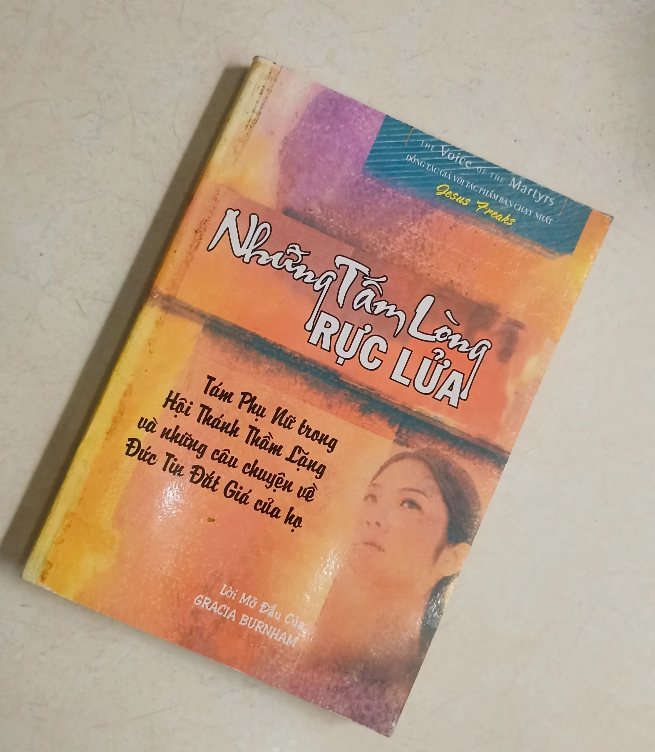 Những tấm lòng rực lửa 🌻 by  - Sách Book Cover - Ngọc Hiển Books