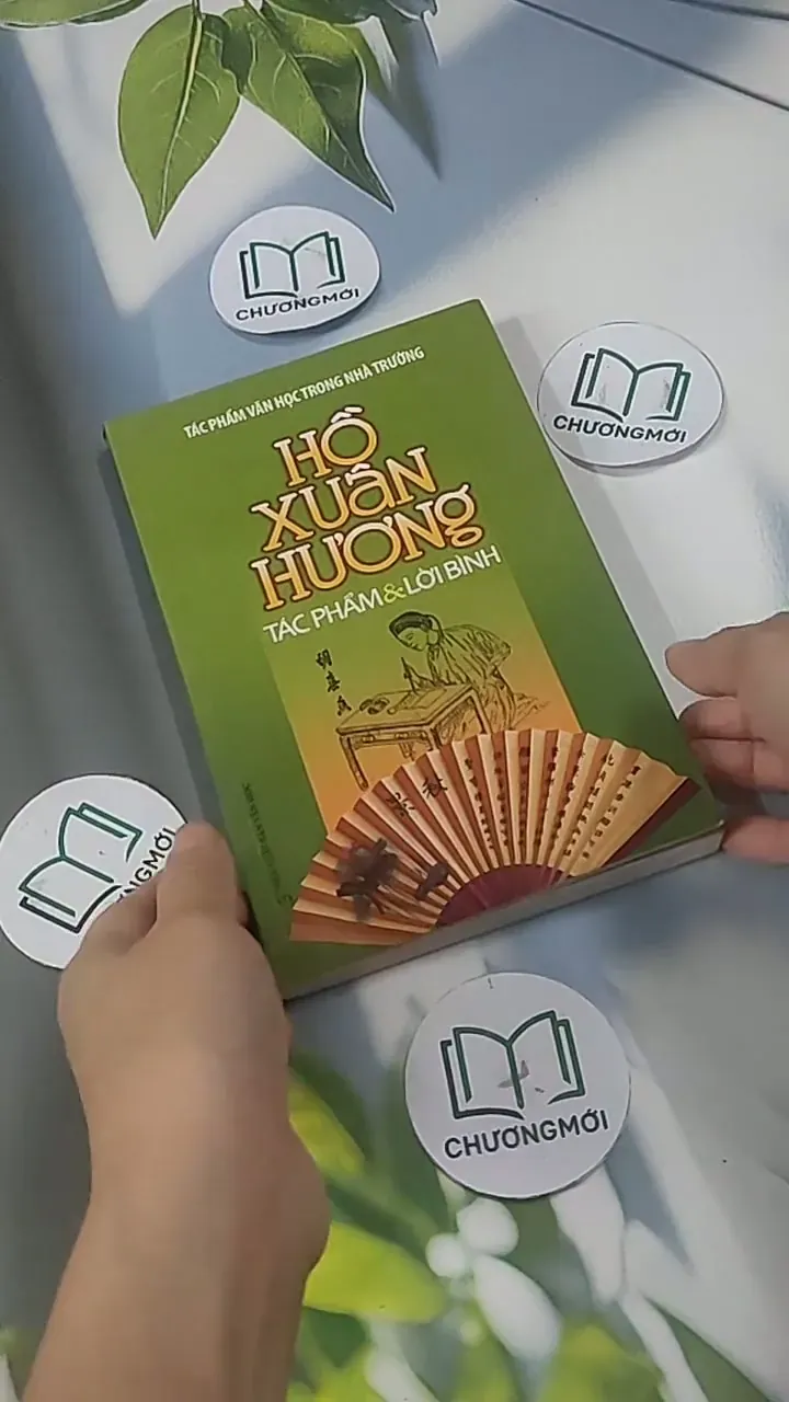 Hồ Xuân Hương Tác Phẩm & Lời Bình - Hồ Xuân Hương 705567