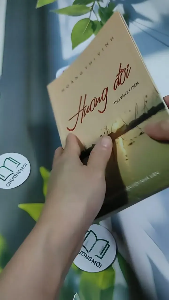 Hương Đời - Thơ Văn Kỷ Niệm 705737