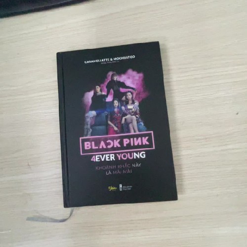 BLACKPINK 4 EVER YOUNG (bìa cứng sách màu) 159560