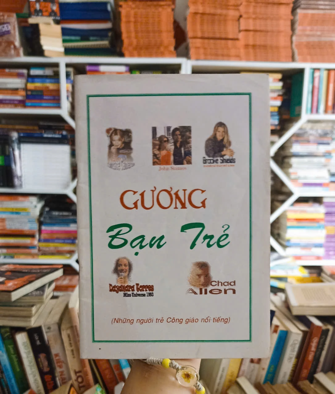 Gương Bạn Trẻ by  - Sách Book Cover - Ngọc Hiển Books