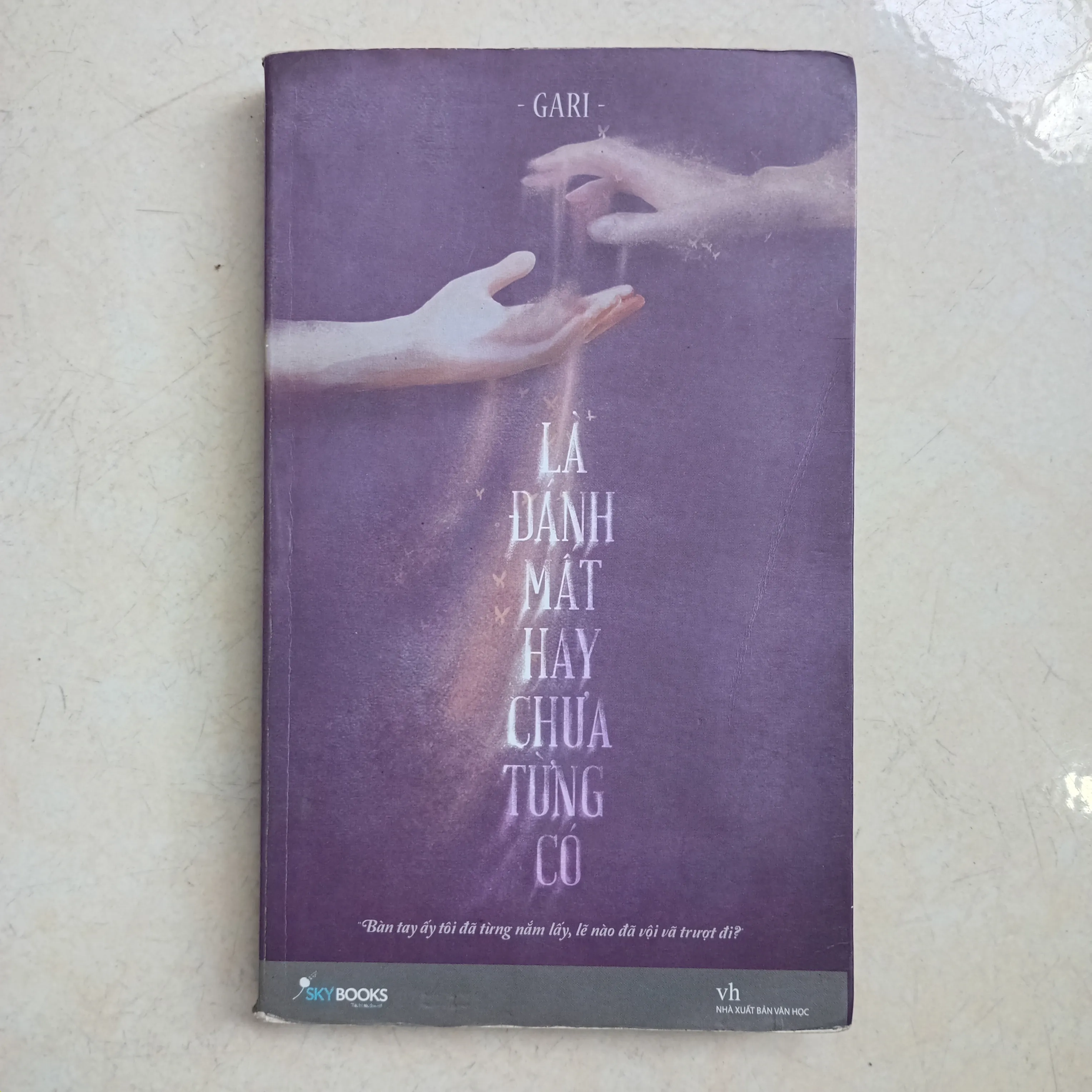 Là đánh mất hay chưa từng có 📚 by  - Sách Book Cover - Ngọc Hiển Books