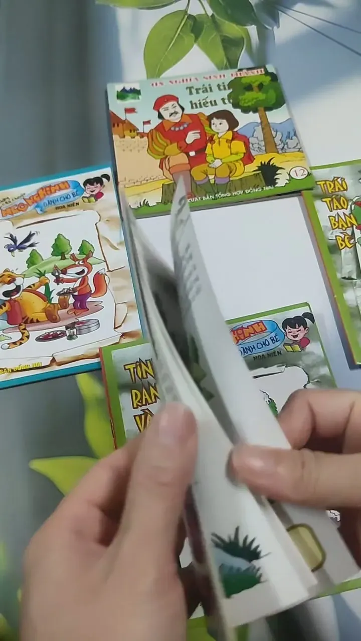 Combo Truyện Màu: Hổ Không Có Răng, Món Quà Của Lợn Con, Trái Táo Bạn Bè, Trái Tim Hiếu T 715655