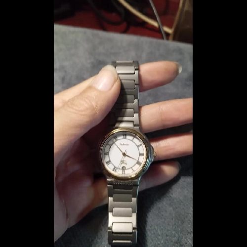 Đồng hồ BURBERY hàng hiệu chuẩn AU, demi vàng 14k, toàn thân titanium