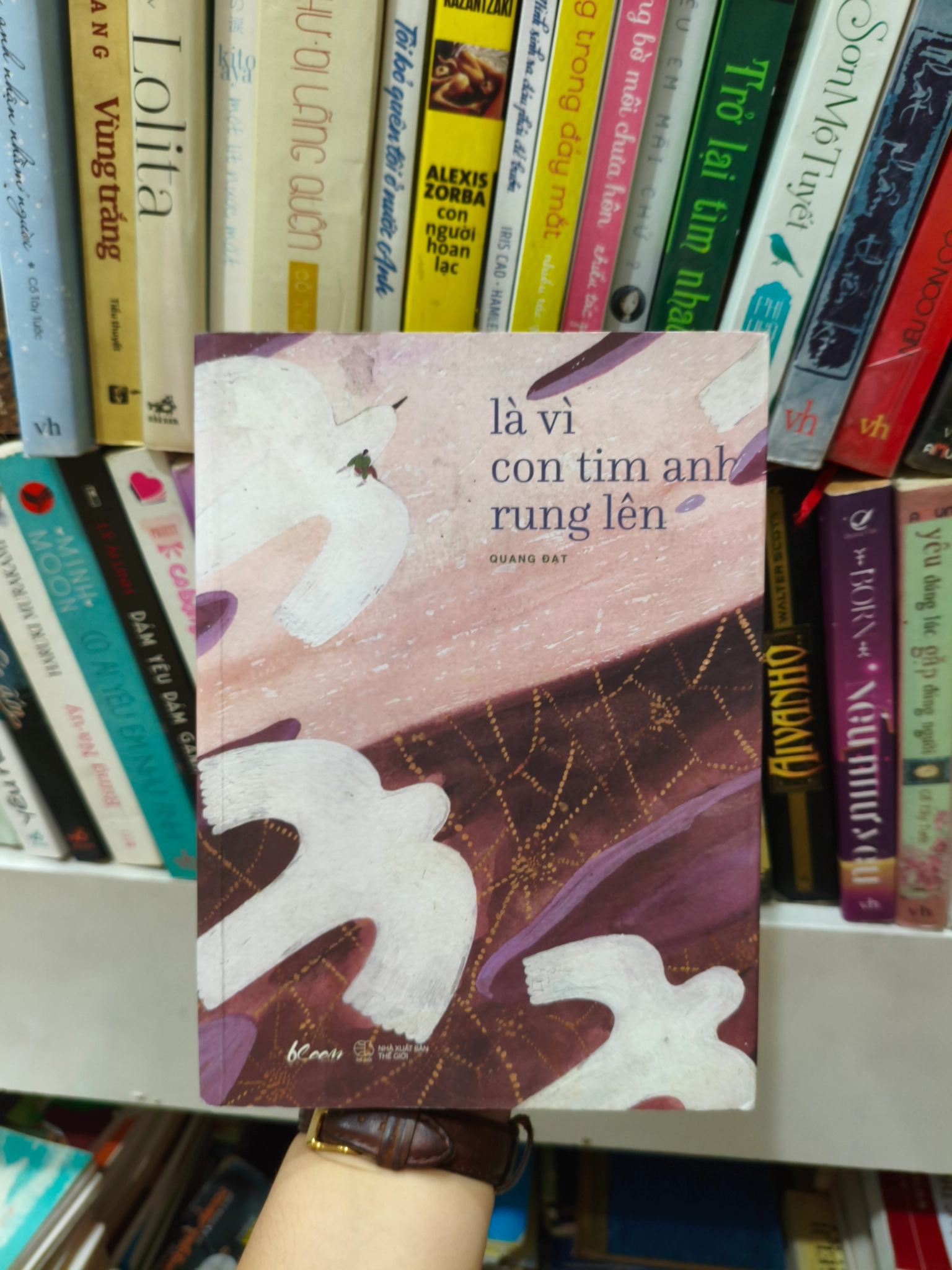 Là vì con tim anh rung lên 🌱 by  - Sách Book Cover - Ngọc Hiển Books