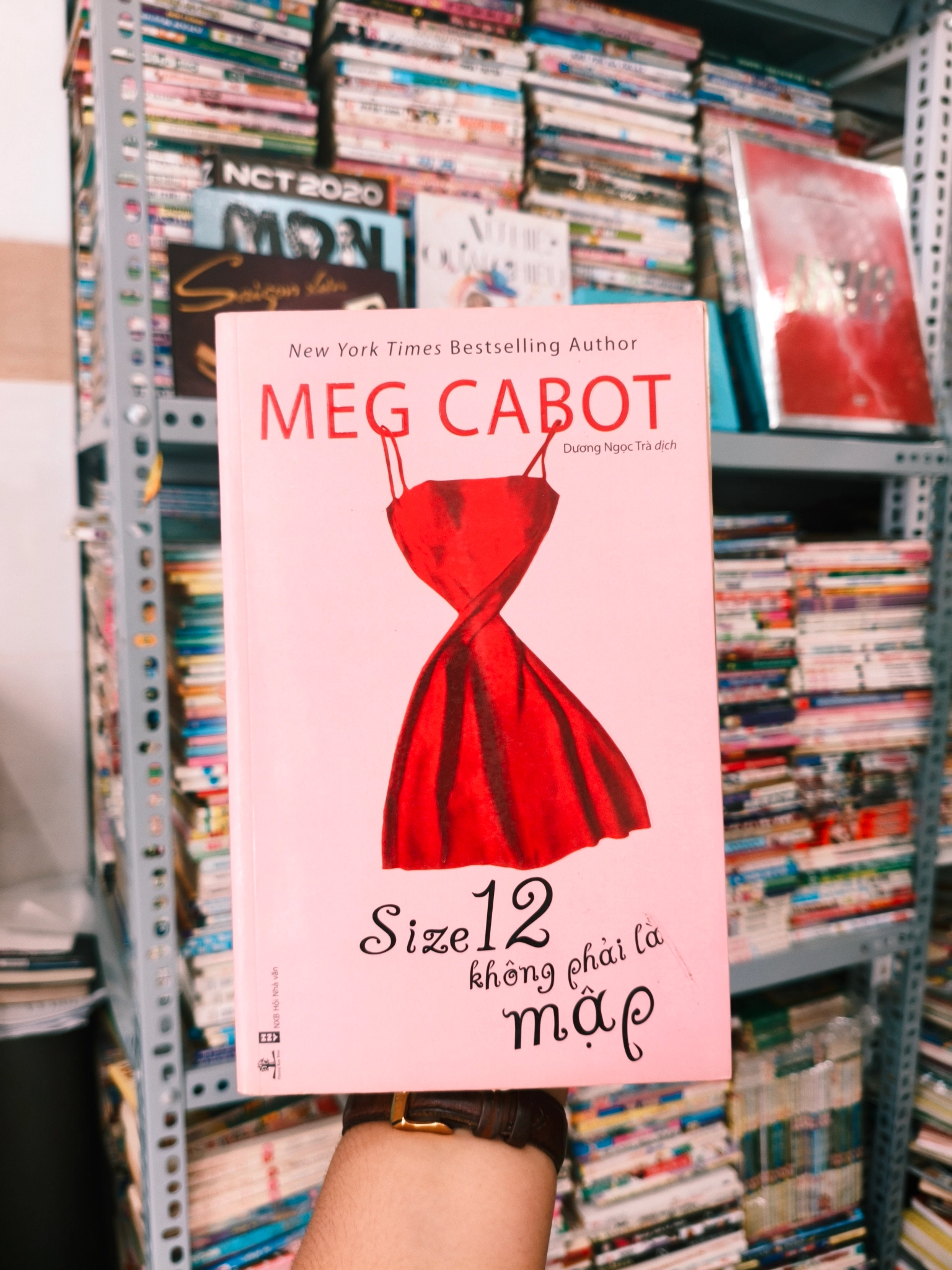 Size 12 không phải là mập 🌱 by  - Sách Book Cover - Ngọc Hiển Books