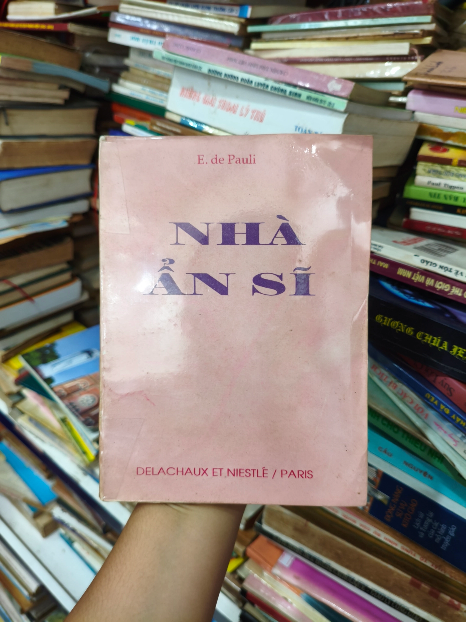 Nhà ẩn sĩ 🌱 by  - Sách Book Cover - Ngọc Hiển Books
