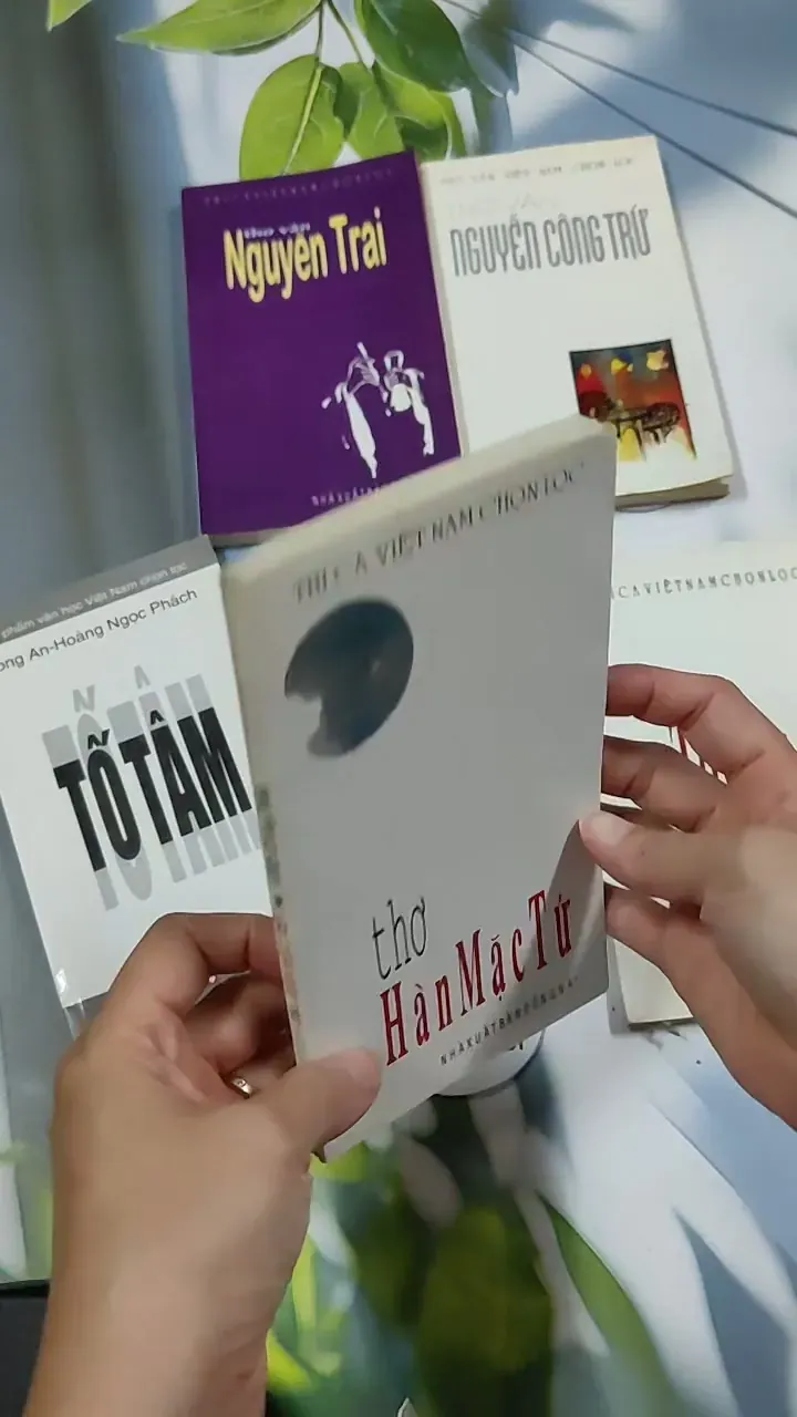 Combo Thơ Văn: Nguyễn Trãi, Nguyễn Công Trứ, Hàn Mạc Tứ, Tố Hữu, Tố Tâm 703128