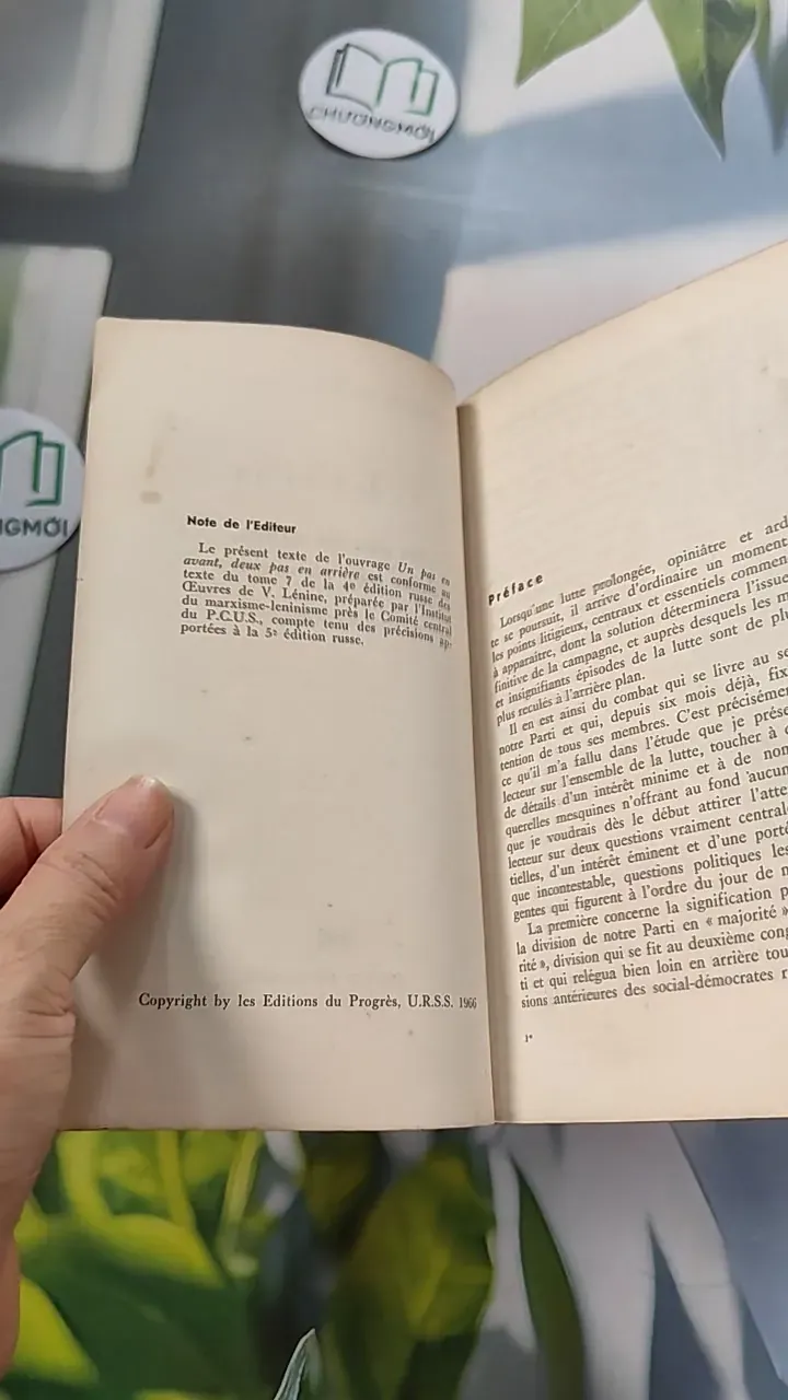 [MIỄN PHÍ BỌC SÁCH] [XƯA] Un pas en avant, deux pas en arrière (1970) - V. Lénine 754452