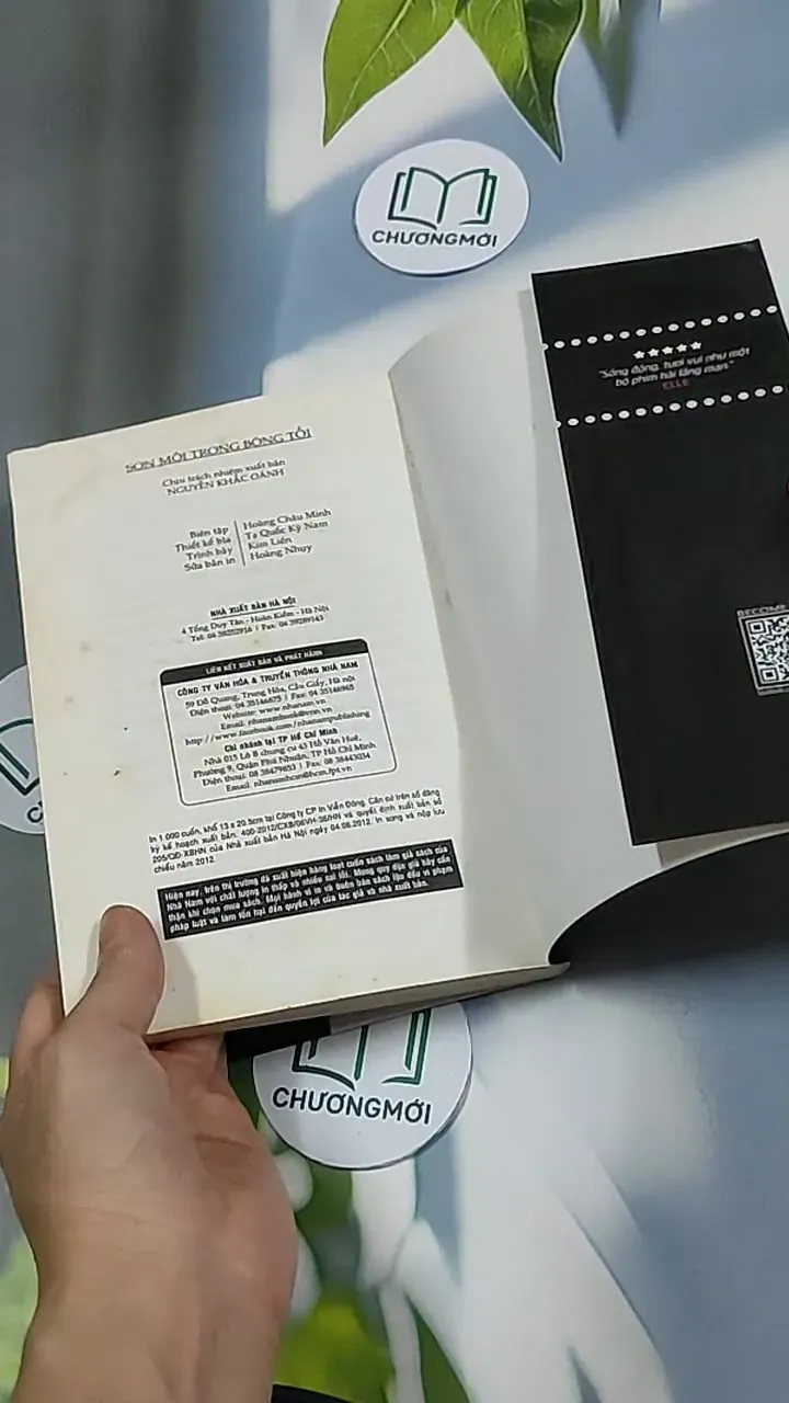 Son môi trong bóng tối - Charlotte Marin 698569