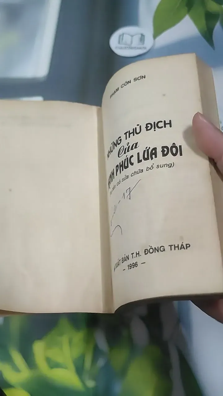 Những Thù Địch Của Hạnh Phúc Lứa Đôi - Phạm Côn Sơn 727343