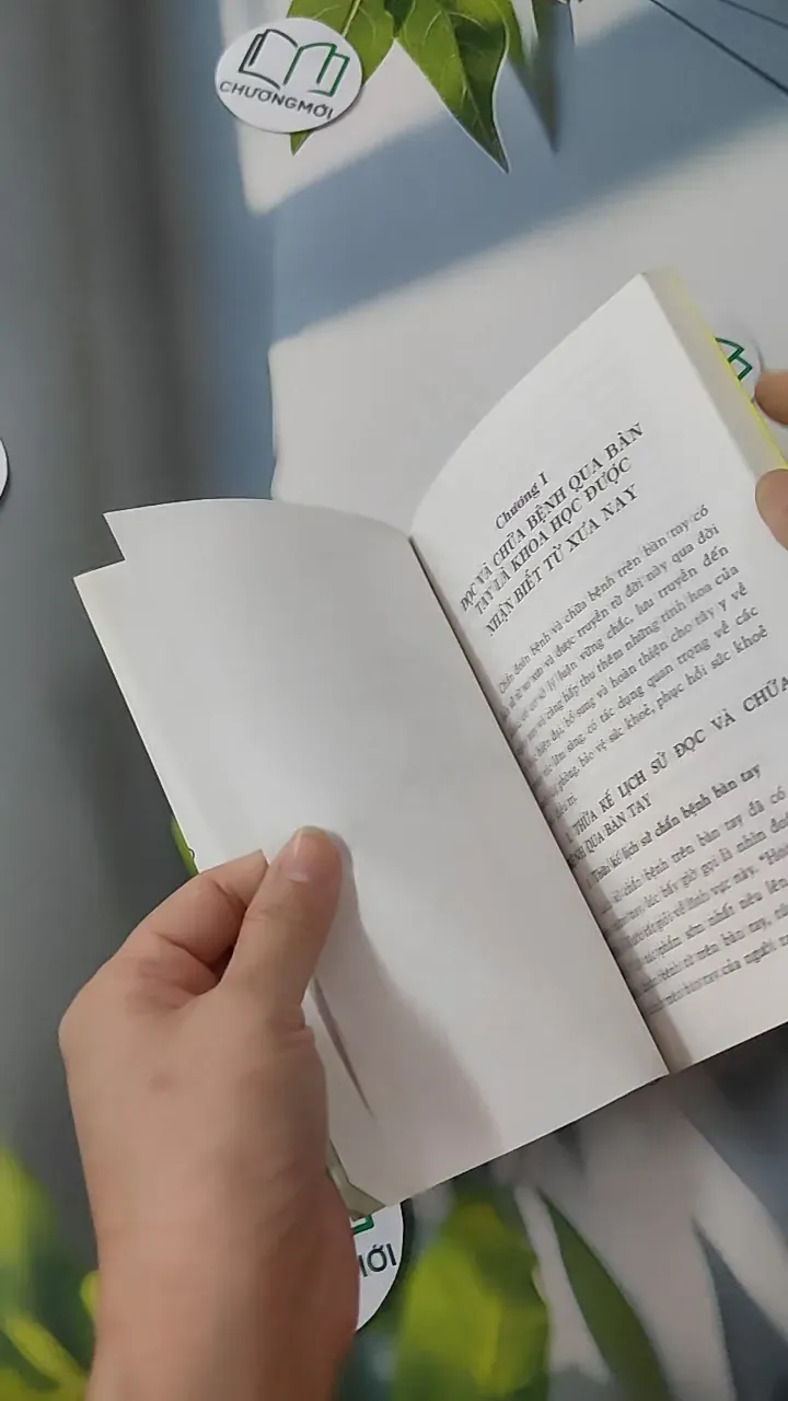 Khám Và Chữa Bệnh Qua Đôi Bàn Tay - Tào Nga 780827