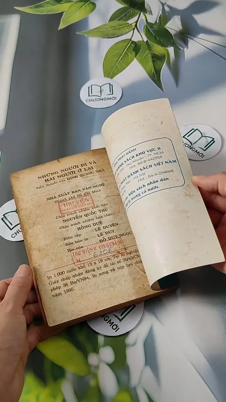 Những Người Đi Và Hai Người Ở Lại - Đinh Quang Nhã 713809