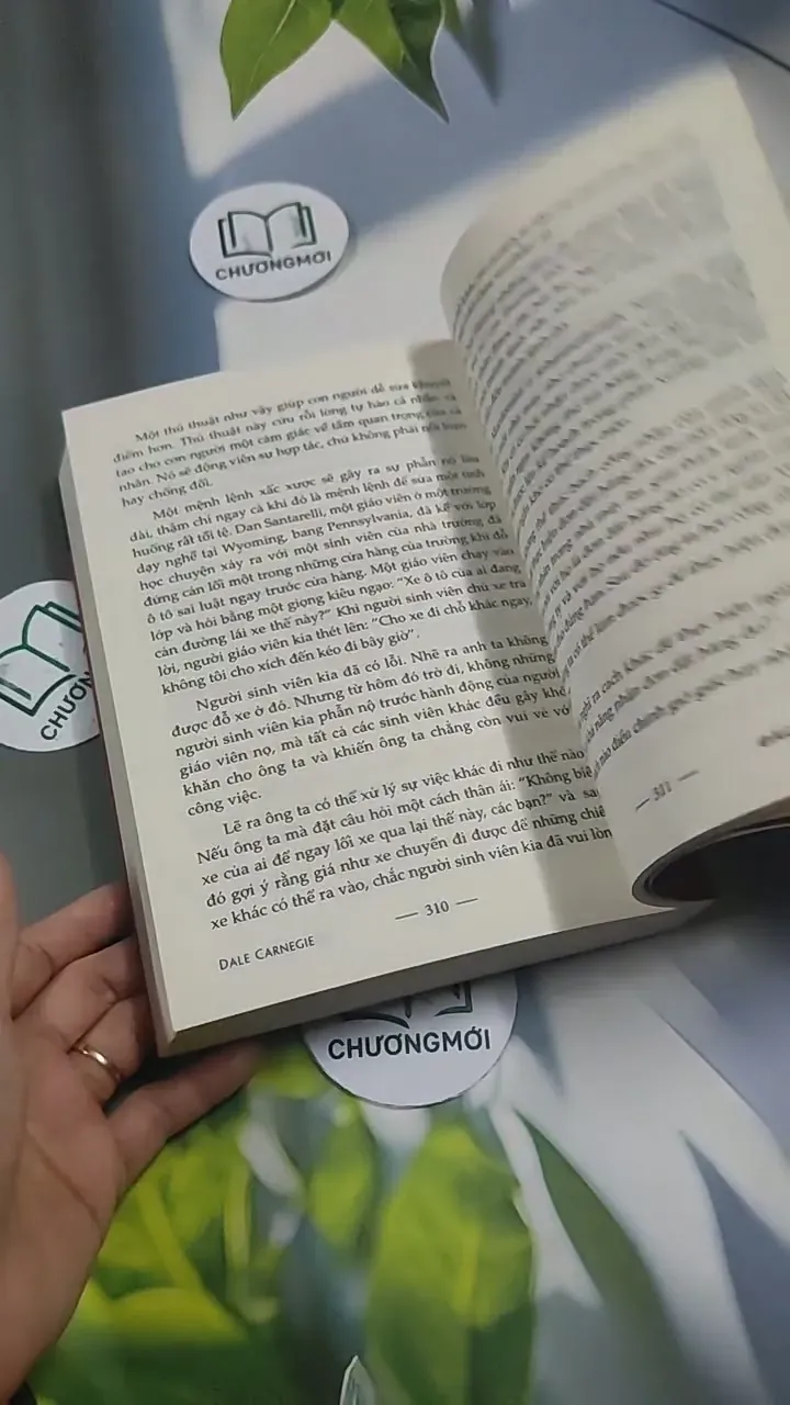 Đắc Nhân Tâm - Dale Carnegie 715577