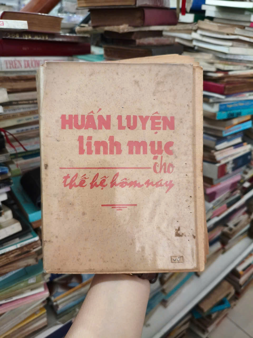 Huấn Luyện Linh Mục Cho Thế Hệ Hôm Nay by  - Sách Book Cover - Ngọc Hiển Books