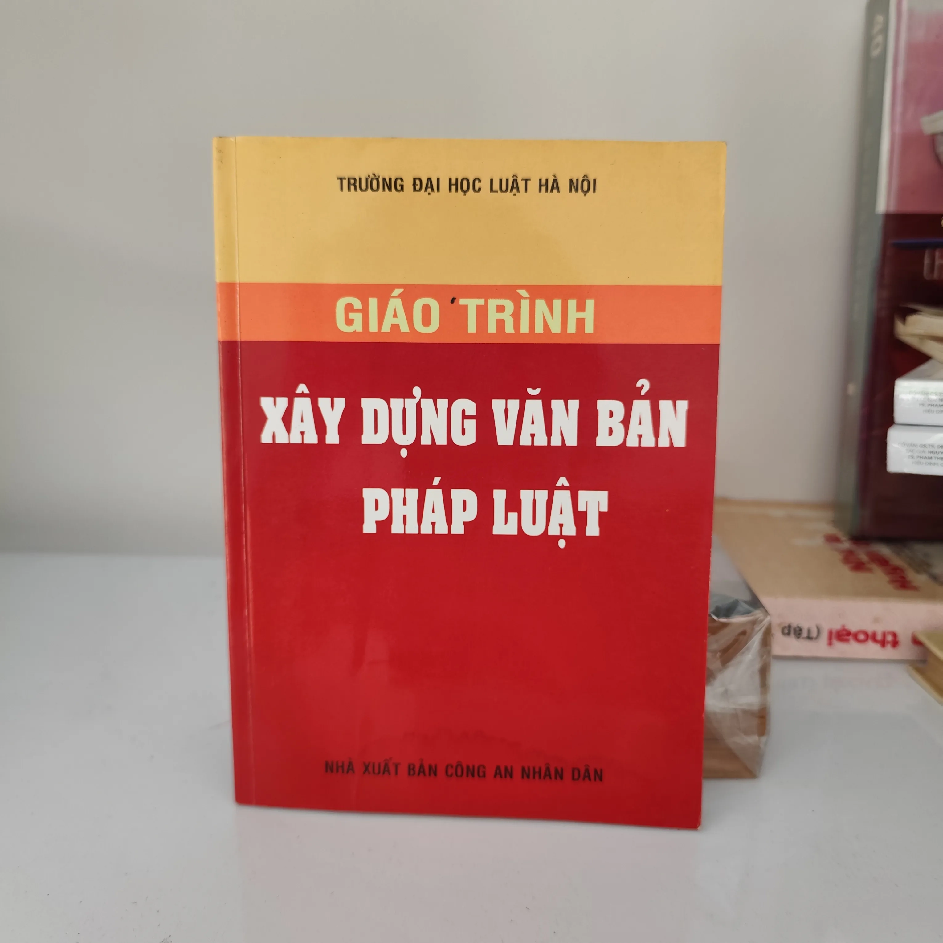 Giáo trình xây dựng văn bản pháp luật by  - Sách Book Cover - Ngọc Hiển Books
