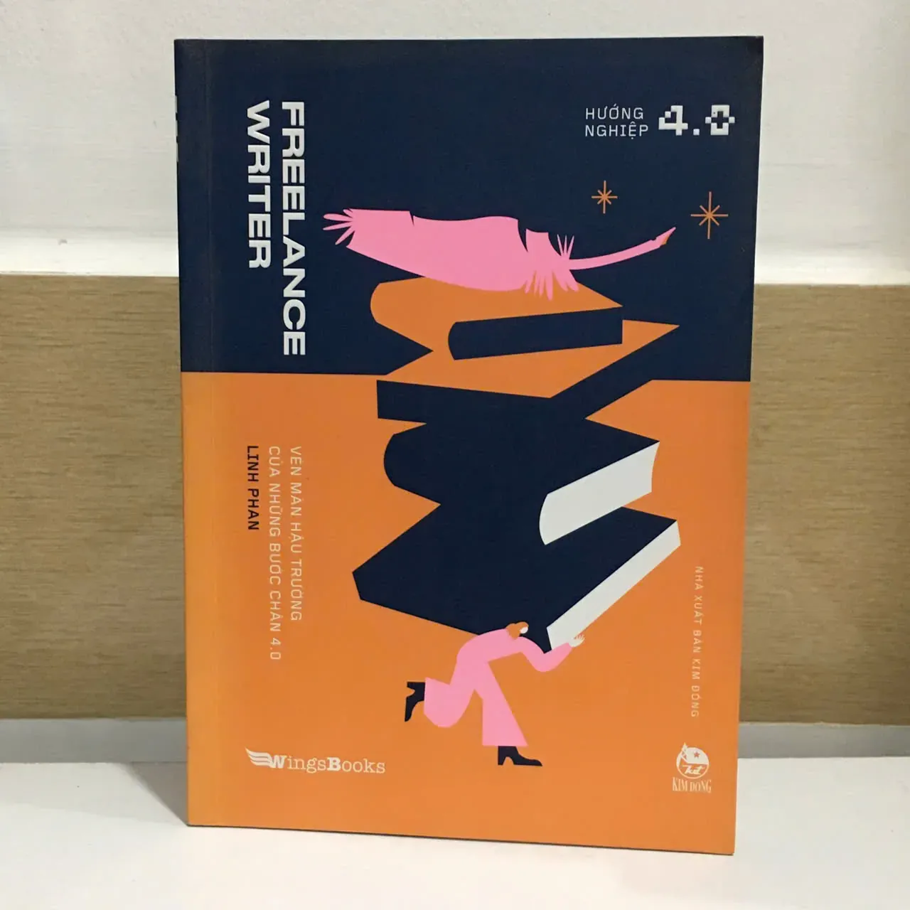 Freelance Writter by Linh Phan - Sách Book Cover - Ngọc Hiển Books