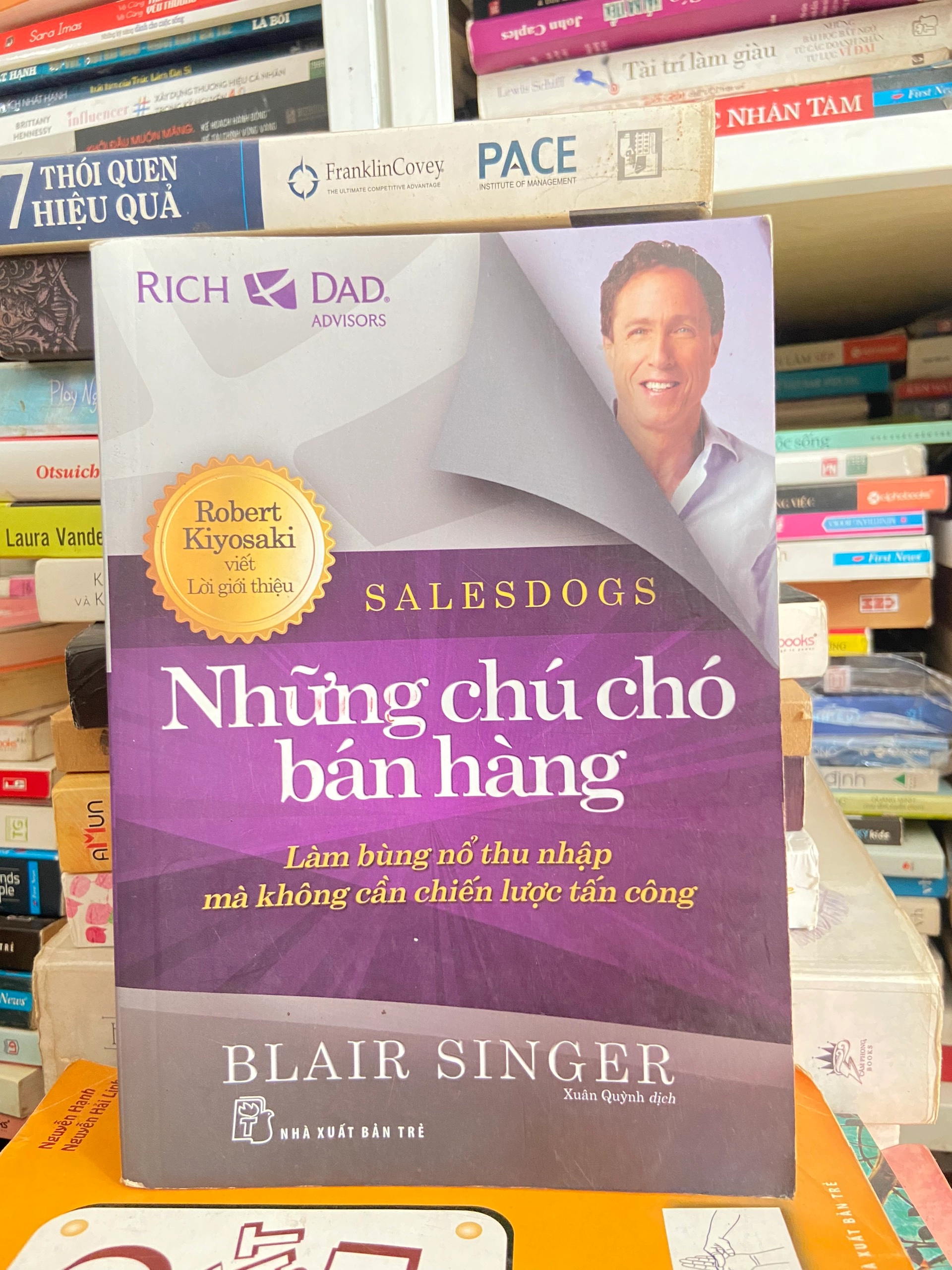 Những Chú Chó Bán Hàng - Salesdogs by  - Sách Book Cover - Ngọc Hiển Books