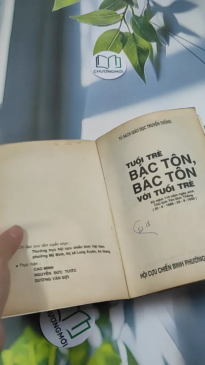 [MIỄN PHÍ BỌC SÁCH] [XƯA] Tuổi Trẻ Bác Tôn, Bác Tôn Với Tuổi Trẻ  (1998) 776048