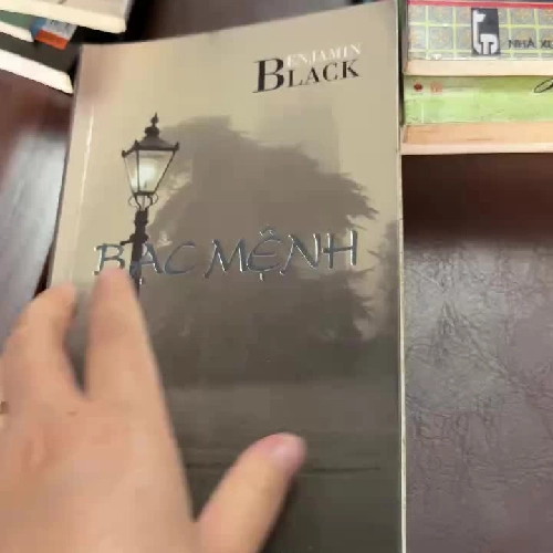 K2-Bạc Mệnh – Benjamin Black | Tiểu Thuyết Trinh Thám Âm U, Lôi Cuốn