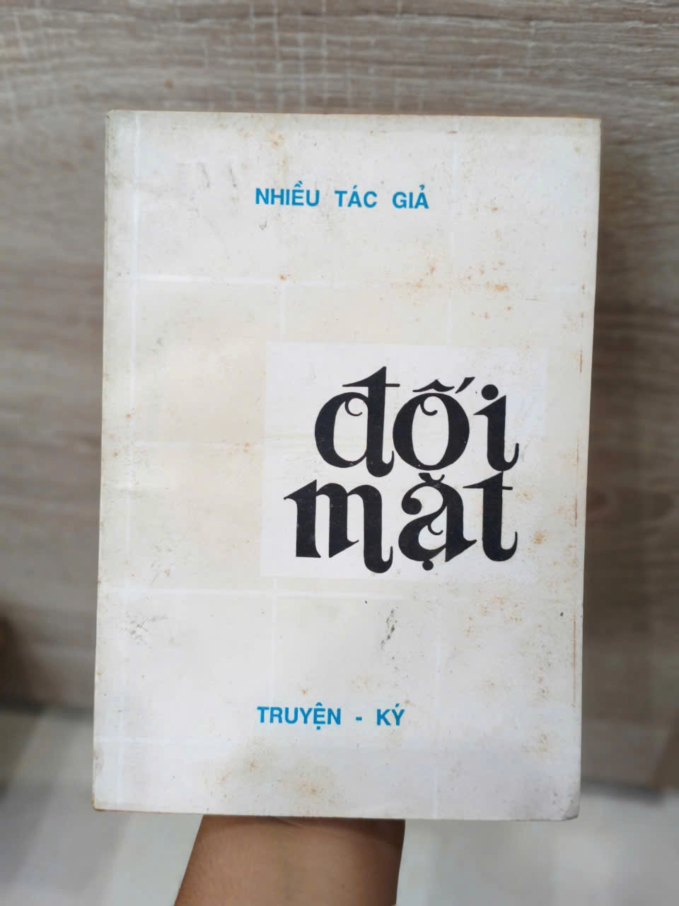 Truyện Ký - Đối Mặt ..